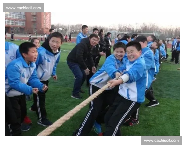 团结拼搏的力量在校园拔河比赛中的精彩瞬间与深刻启示青春记忆篇